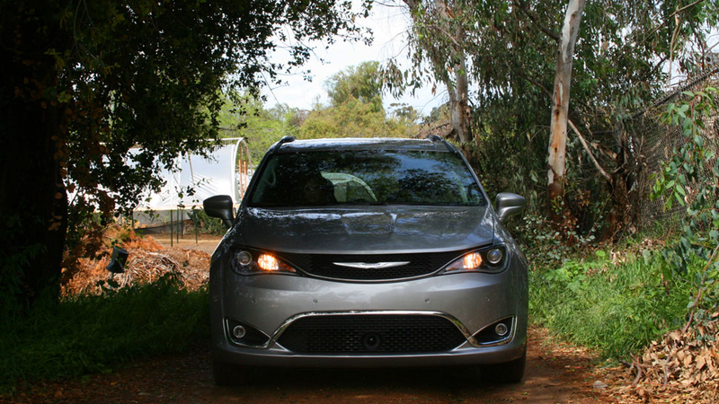 Illustration for article titled 2017 Chrysler Pacifica: So Good Your Family Won't Care That It's A Minivan
